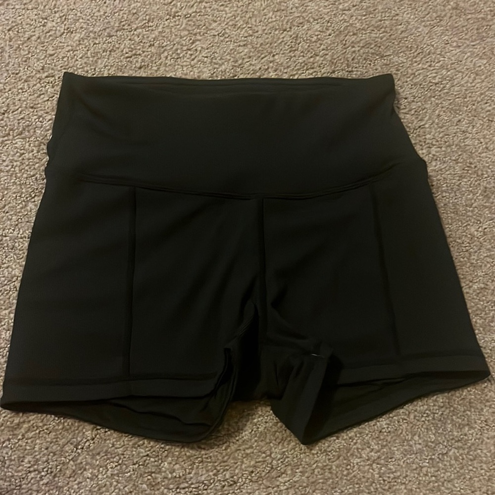 Mona B athletic shorts size small